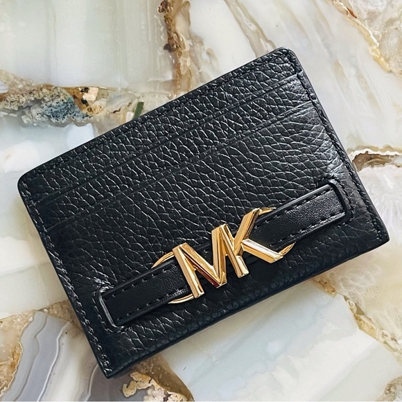 MICHAEL KORS
Reed Large Pebbled Leather Card Case - Picture 3 of 6